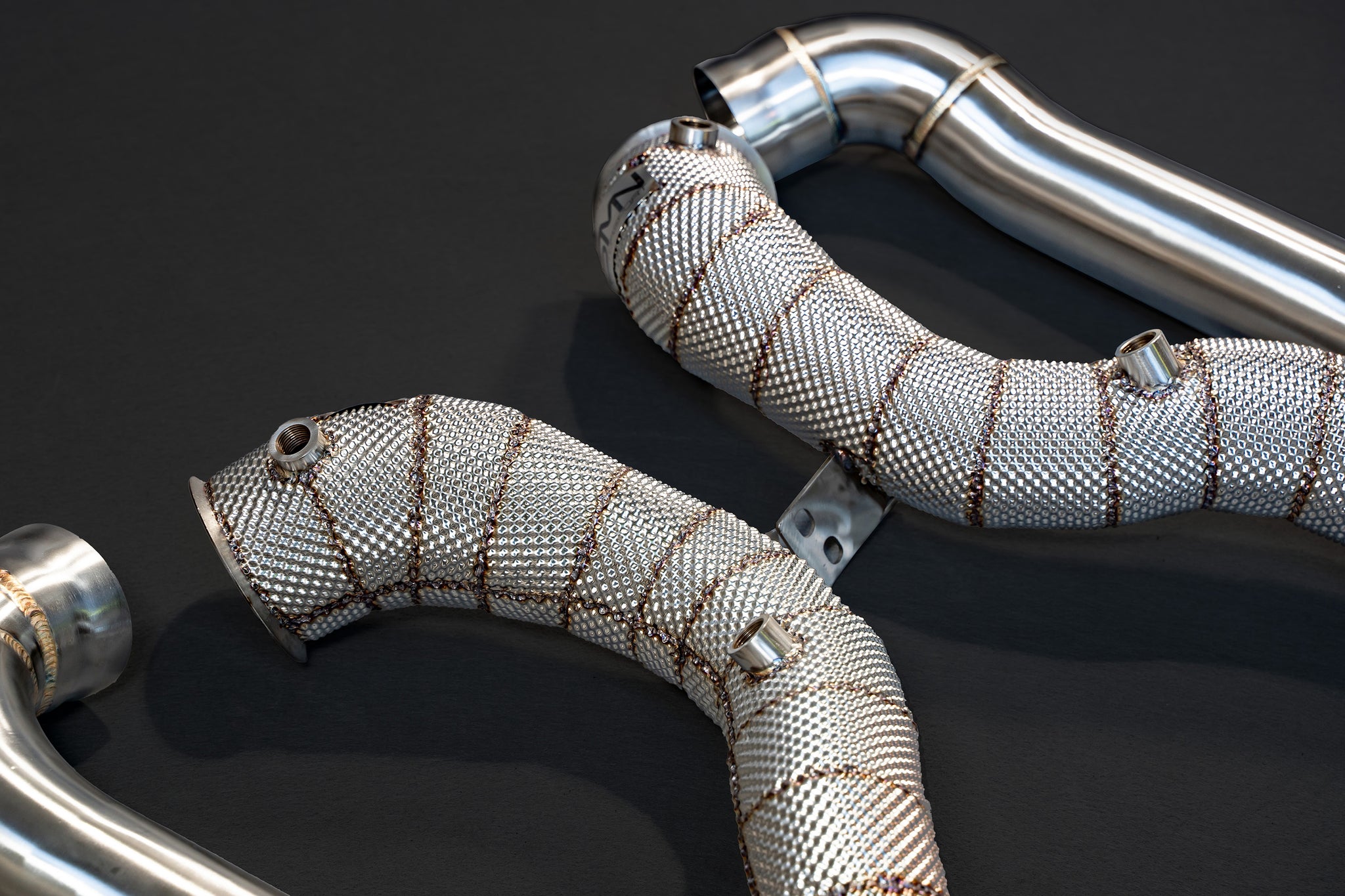 SMN Downpipes ohne Katalysatoren für Mercedes AMG GT/S/C/R M178 C190/R190