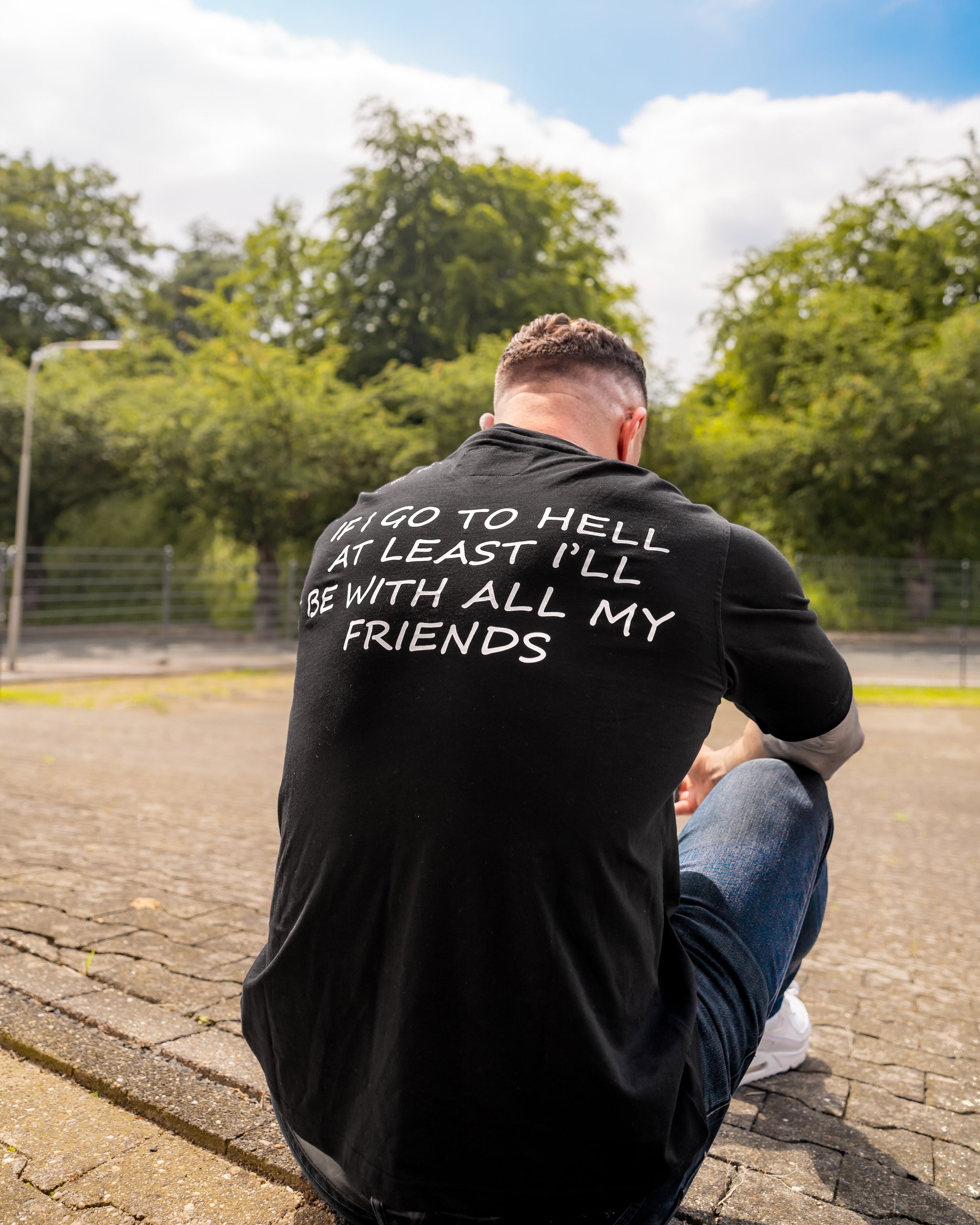 SMN "Friends in HELL" Oversized T-Shirt LIMITIERT